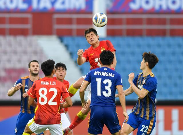 世俱杯买球-【亚冠】何立攀神扑科斯陶世界波 蔚山3比0广州队